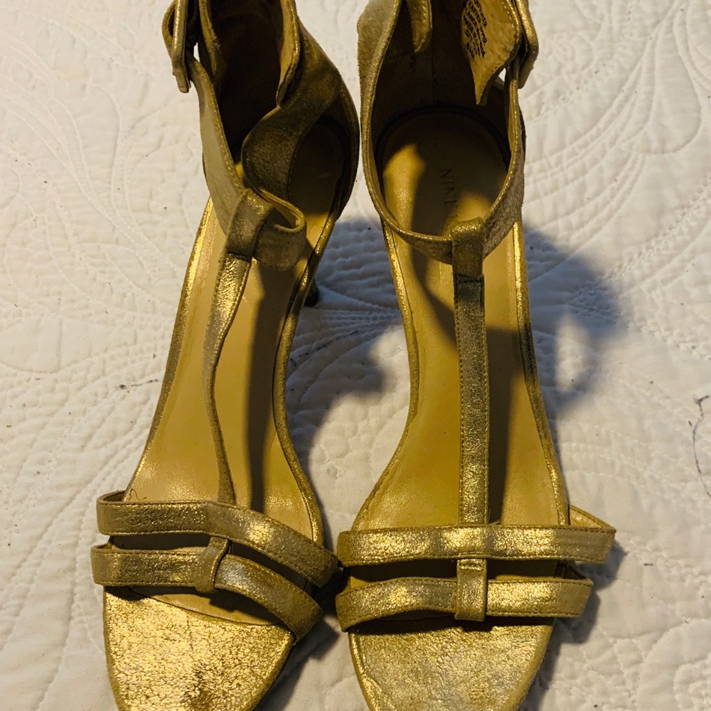 Nine West vintage gold Sandal.
